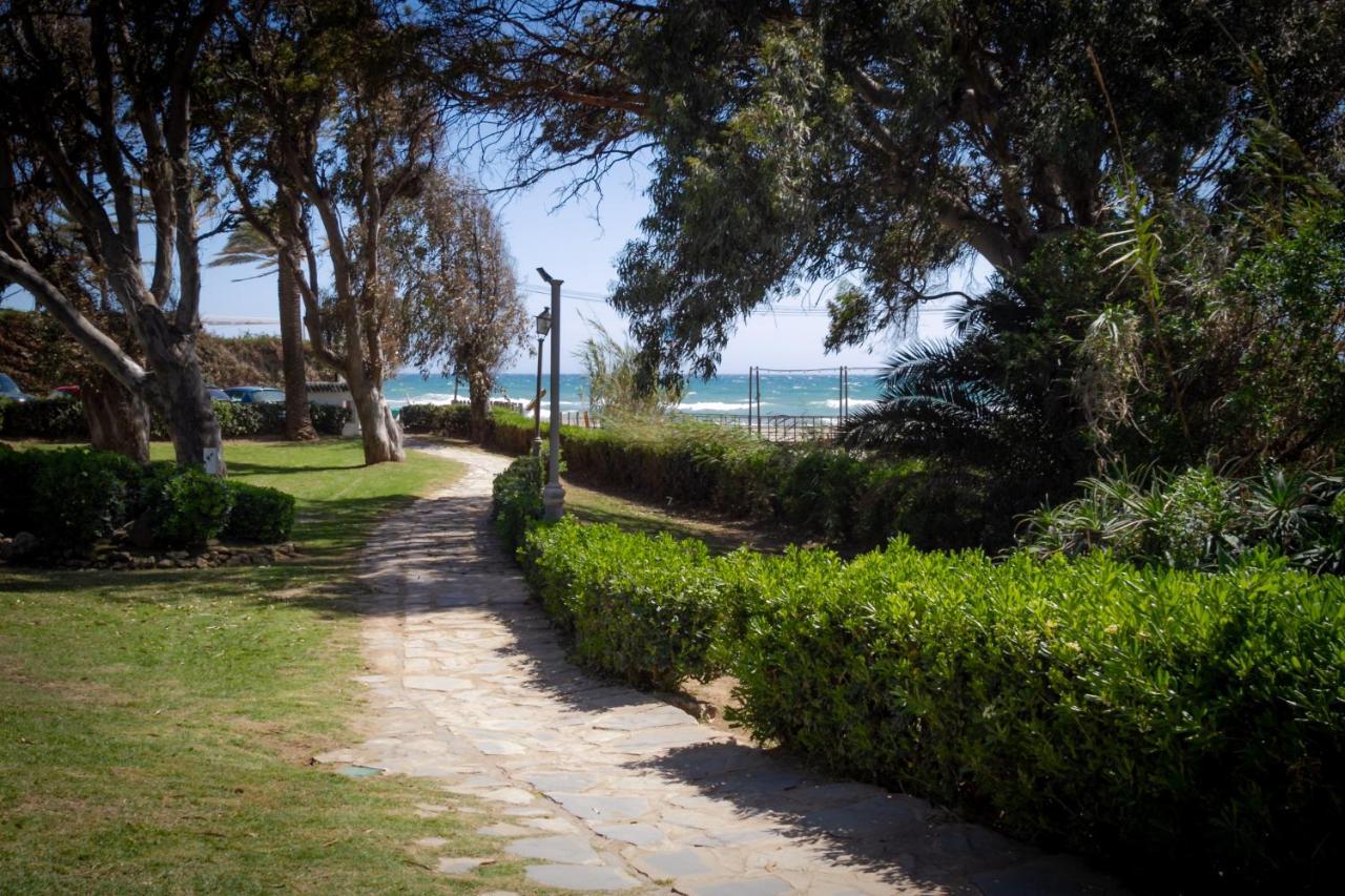 Marbella Banus Suites - Golden Beach Marbella Suite Екстер'єр фото