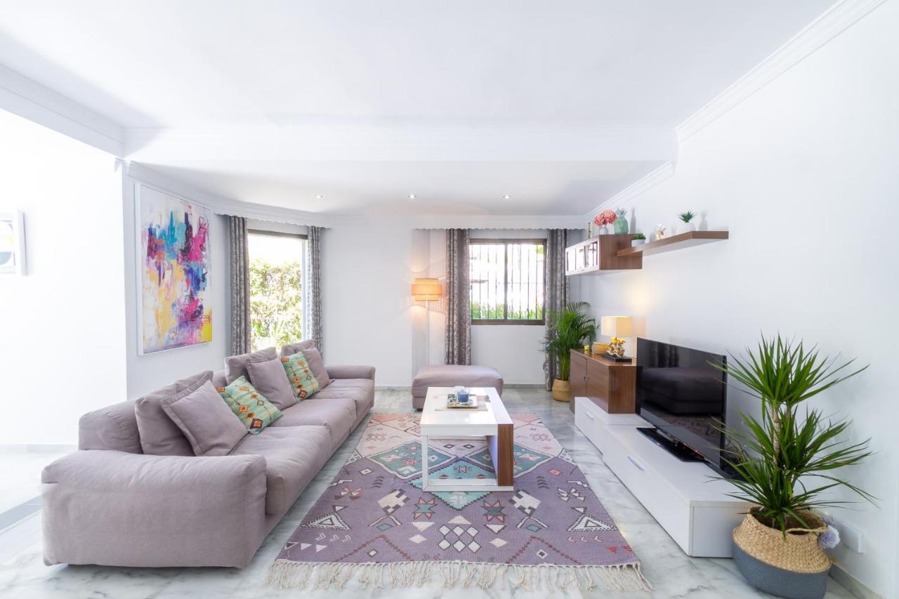 Marbella Banus Suites - Golden Beach Marbella Suite Екстер'єр фото