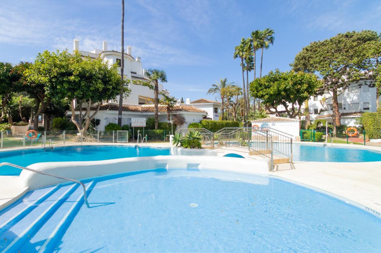 Marbella Banus Suites - Golden Beach Marbella Suite Екстер'єр фото