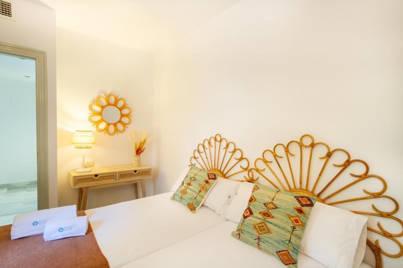 Marbella Banus Suites - Golden Beach Marbella Suite Екстер'єр фото