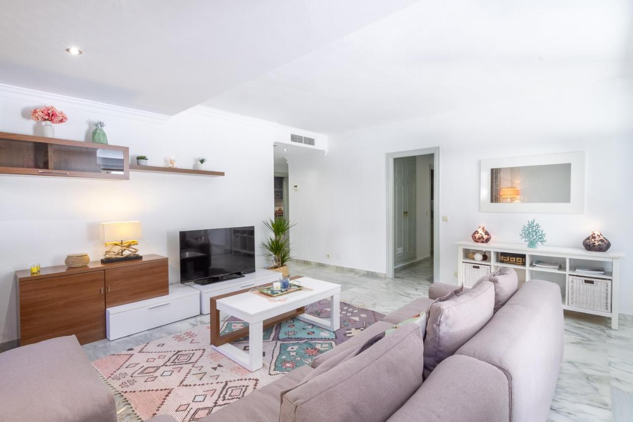 Marbella Banus Suites - Golden Beach Marbella Suite Екстер'єр фото