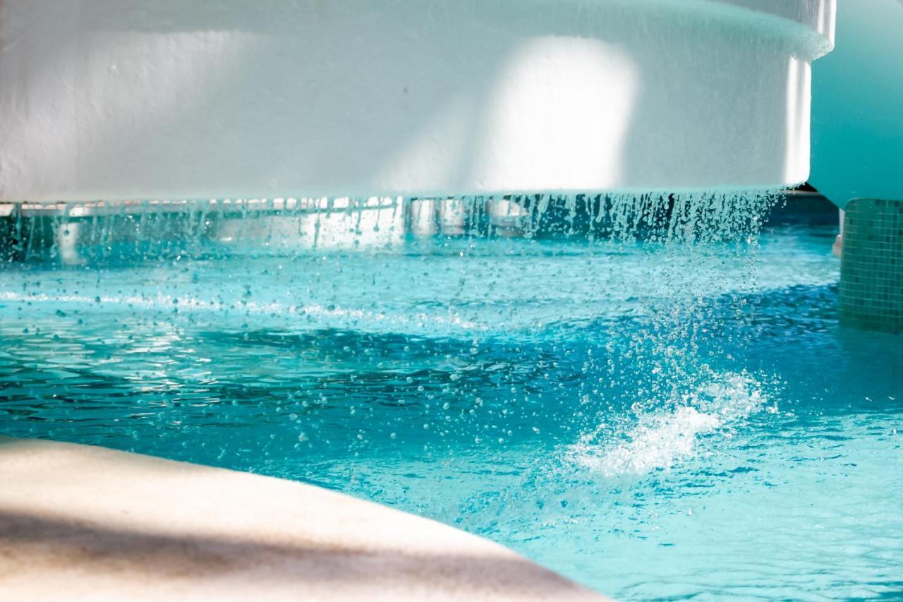 Marbella Banus Suites - Golden Beach Marbella Suite Екстер'єр фото